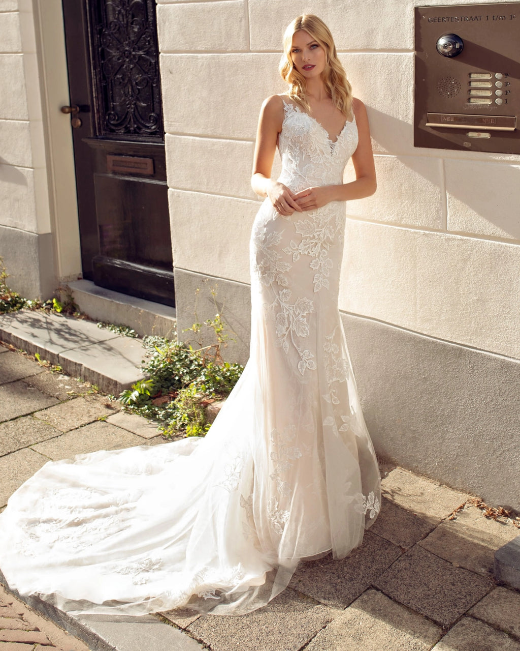 Carmen DD056 Off White And Nude Lining Lace