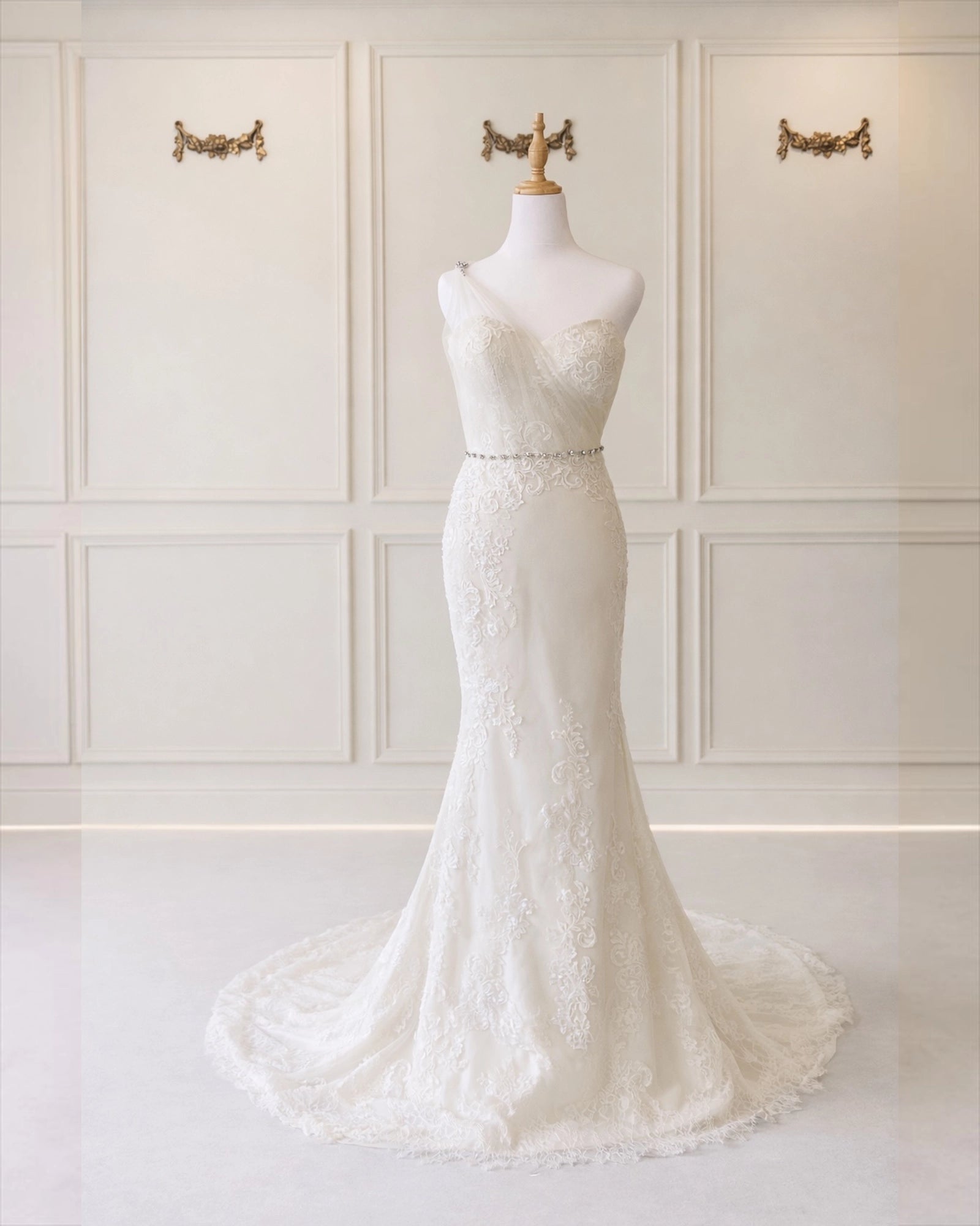 Danielle DD054 Off White One Shoulder Lace And Belt