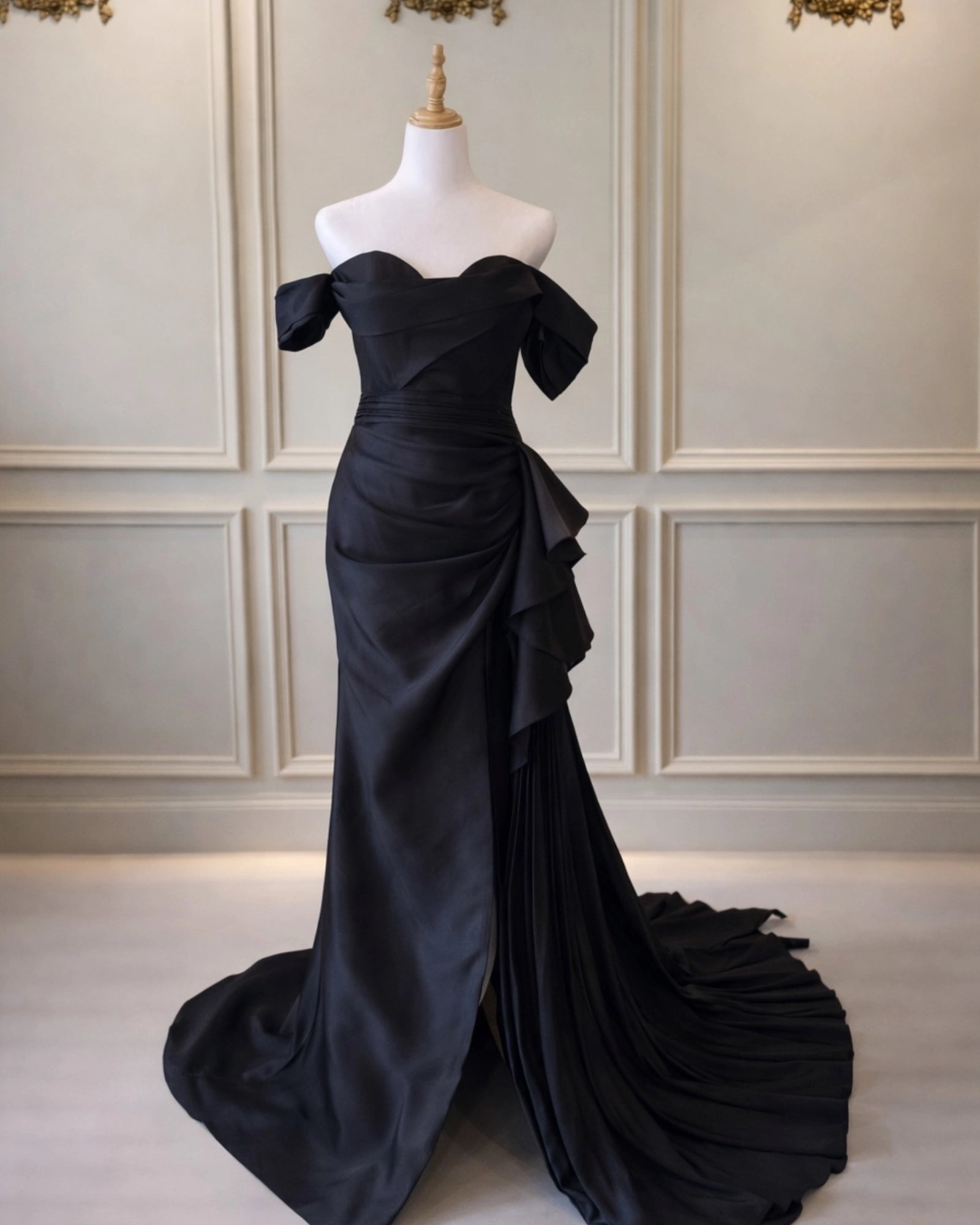 Ivy DD027 Black Dress Slit And Pleated Detail Skirt